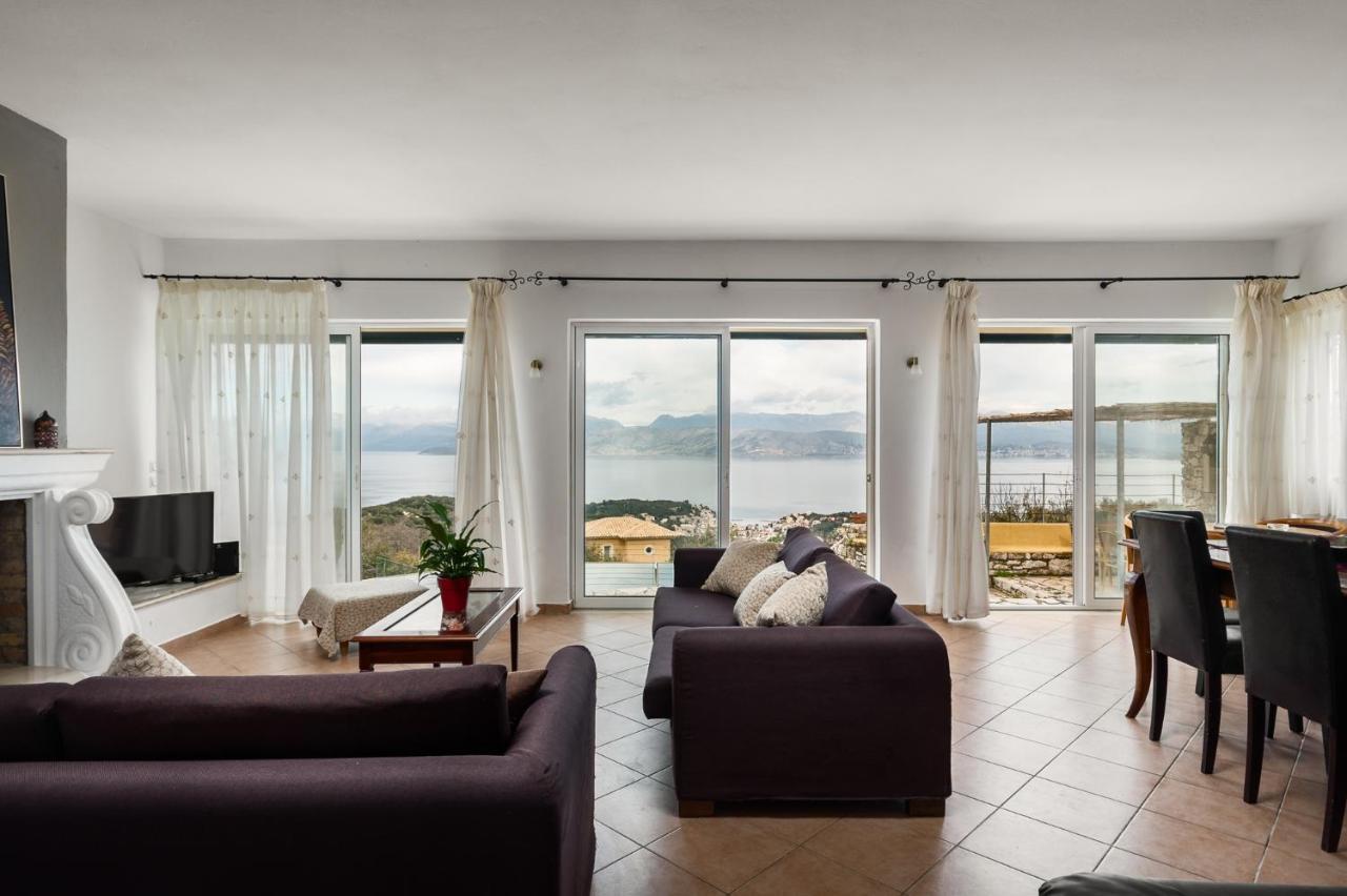 Villa The Hillside Villas, Stunning Views & Private Pool *